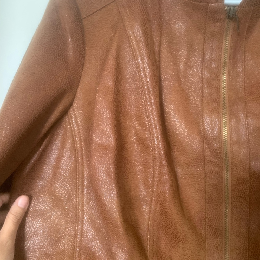 Allison Daley Tan Leather Jacket - Picture 3 of 8